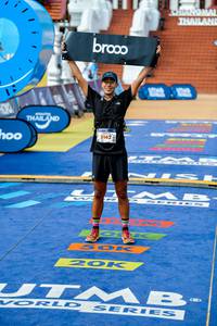 BIB: 5142
                            <button type="button" onclick="openModal(22753381)" class="btn btn-primary btn-sm float-right btn-popup" data-toggle="modal" data-target=".modal-high-quality">
                        <i class="fas fa-shopping-cart"></i> Add to Cart
                    </button>
                                            <button type="button" onclick="isThisMe(22753381, true)" class="btn btn-success btn-sm float-right btn-popup btn-isme hidden" data-toggle="tooltip" data-placement="bottom" title="นี่คือรูปของคุณใช่ไหม คลิกที่นี่เพื่อเอาเข้าอัลบั้ม">
                        <i class="fas fa-plus"></i> Add to album
                    </button>
                    <button type="button" onclick="isThisMe(22753381, false)" class="btn btn-warning btn-sm float-right btn-popup btn-isnotme hidden">
                        <i class="fas fa-ban"></i> Remove from album
                    </button>